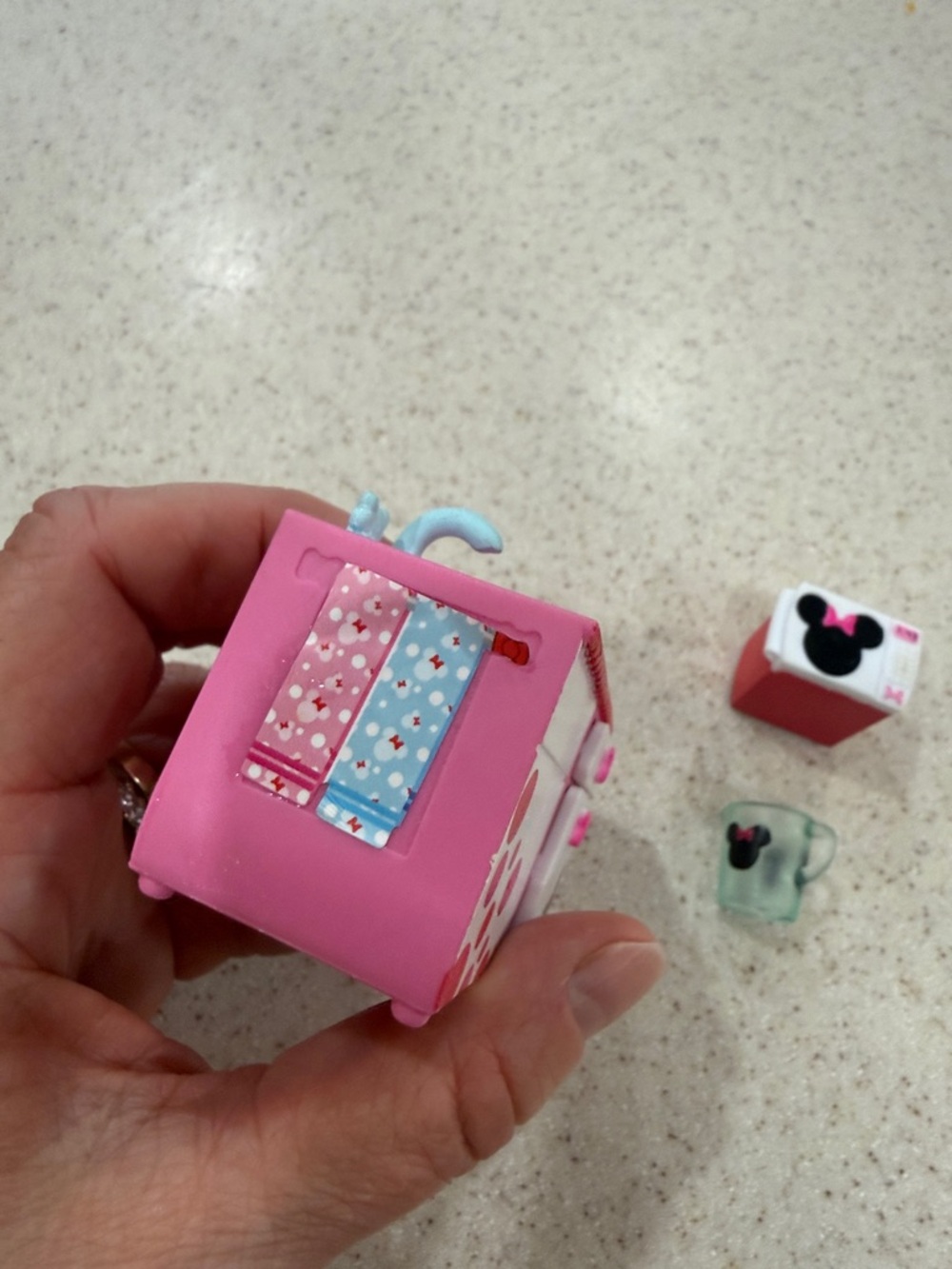 Disney Shopkins Moose Happy Places Minnie Mouse Waffle Kitchen And Belle Set - Picture 4 of 14